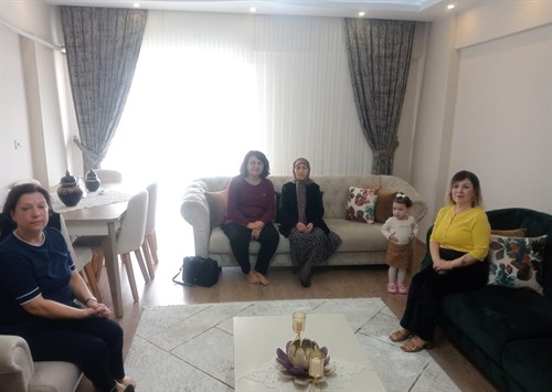 KAYMAKAMIMIZ SAYIN CANAN HANÇER BAŞTÜRK; ŞEHİT J. ER EMİN DERELİ'NİN AİLESİNİ ZİYARET ETTİ.
